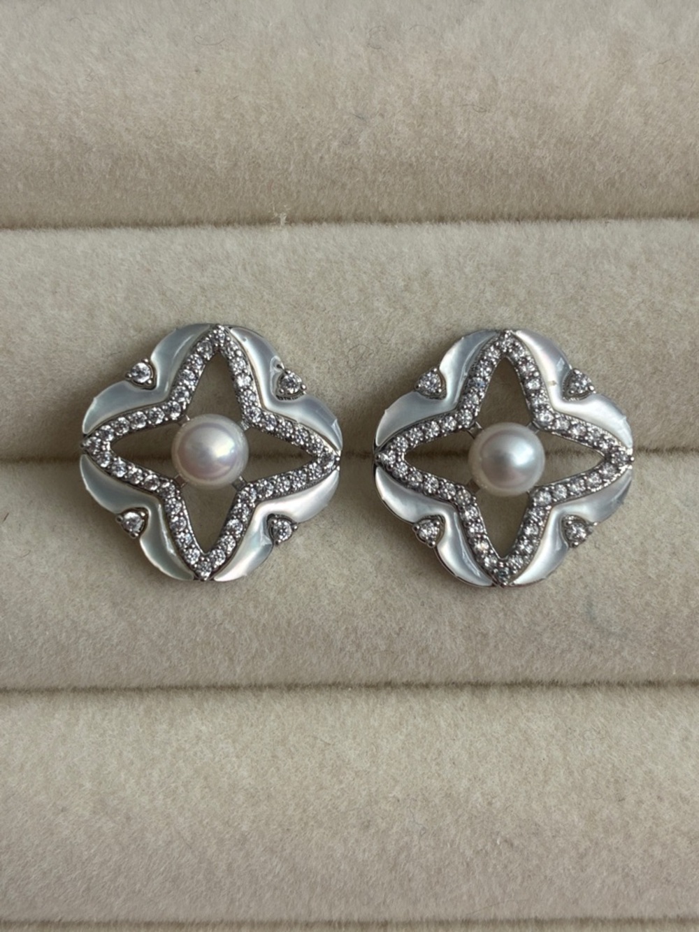 Elegant Gold and White Pearl Earrings